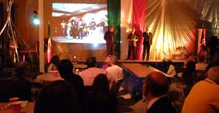 video screen at mariachi dinner